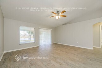 4240 Climbing Aster Ct in St. Cloud, FL - Foto de edificio - Building Photo