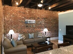 134 N Main St, Unit #202 in Sumter, SC - Building Photo - Building Photo