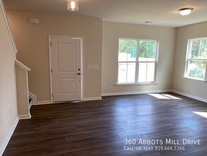 360 Abbots Ml Dr in Raleigh, NC - Building Photo - Building Photo