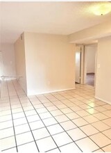 5765 W 25th Ct in Hialeah Gardens, FL - Building Photo - Building Photo