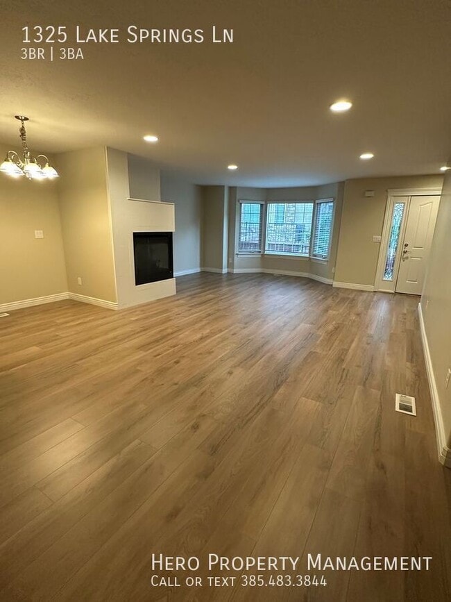 1325 Lake Springs Ln in Millcreek, UT - Building Photo - Building Photo
