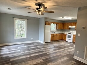 709 W Columbia St in Somerset, KY - Building Photo - Building Photo