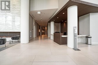 20-1120 Brin Dr in Toronto, ON - Building Photo - Building Photo