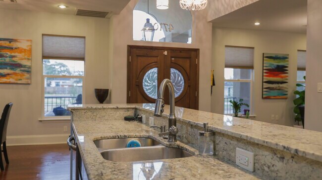 4710 Press Dr in New Orleans, LA - Building Photo - Building Photo