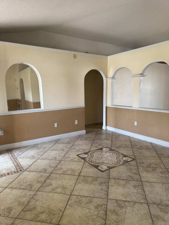 property at 1027 Dudley Dr