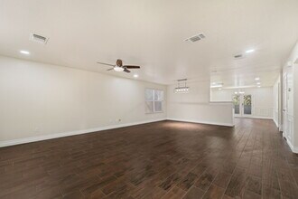7706 Mainland Woods in San Antonio, TX - Building Photo - Building Photo