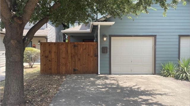 property at 826 N Beckley Ave
