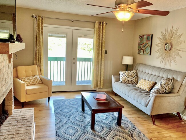 property at 1516 Bay Area Blvd