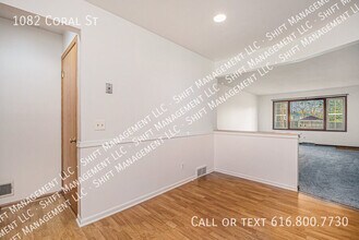 1082 Coral St in Jenison, MI - Building Photo - Building Photo