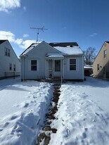 3354 Monroe St in Dearborn, MI - Building Photo