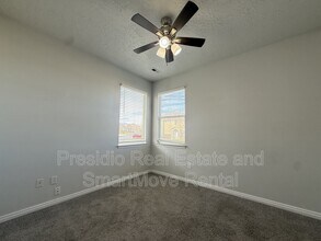 4737 Oregon Trail Way W in Herriman, UT - Foto de edificio - Building Photo