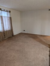 4410 Groombridge Way, Unit Groombridge Way in Alexandria, VA - Building Photo - Building Photo