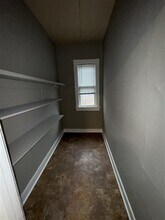 2967 N Richards St, Unit Upper Duplex in Milwaukee, WI - Foto de edificio - Building Photo