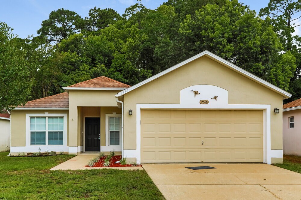 2668 Lantana Lakes Dr W in Jacksonville, FL - Building Photo
