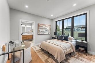 106 Moore St in Boston, MA - Building Photo - Building Photo