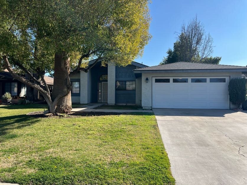 9117 Lacroix Ct in Bakersfield, CA - Building Photo