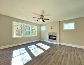 661 Crosshaven Dr in Marietta, GA - Building Photo - Building Photo