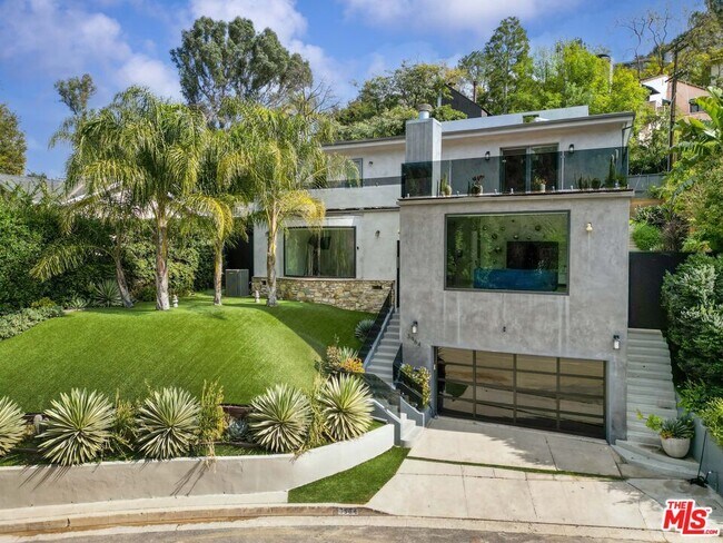 property at 3964 Beverly Glen Blvd