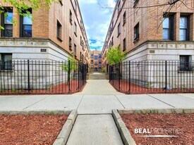 819 W Cornelia, Unit 1 in Chicago, IL - Building Photo