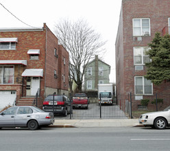 4233 Baychester Ave in Bronx, NY - Building Photo - Building Photo