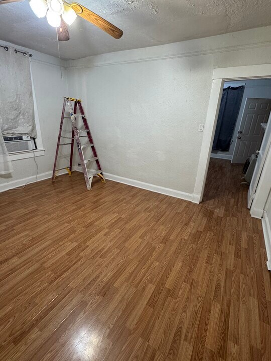220 Cedar St, Unit 3 in Hot Springs, AR - Building Photo