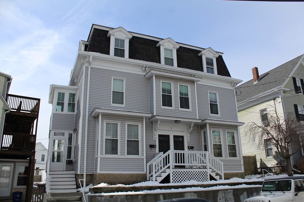 4 Riggs St in Gloucester, MA - Building Photo