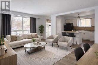 22 Billingsgate Crescent in Ajax, ON - Building Photo - Building Photo