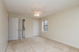 300 Washington Pl, Unit 320 in Chesterbrook, PA - Building Photo - Building Photo