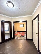 14410 Darwin Ave in Cleveland, OH - Foto de edificio - Building Photo
