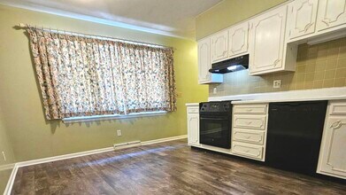 714 N Bridge St in Yorkville, IL - Building Photo - Building Photo