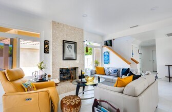 56 Mardi Gras Rd in Coronado, CA - Building Photo - Building Photo