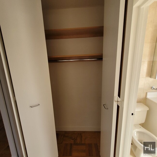 Fourth Avenue, Unit 8C in New York, NY - Building Photo - Building Photo