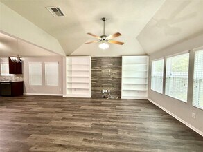 10646 Chestnut Path Way in Tomball, TX - Building Photo - Building Photo