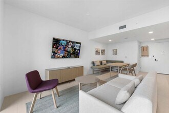 159 NE 6th St in Miami, FL - Building Photo - Building Photo