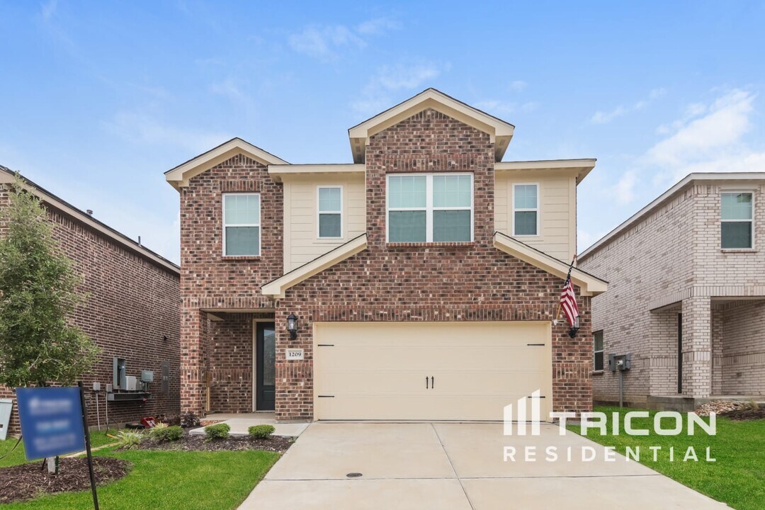 1209 Bullock Dr in Princeton, TX - Building Photo