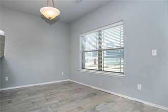 1322 N Corsica Dr in Fayetteville, AR - Building Photo - Building Photo