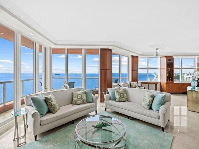 2110 N Ocean Blvd, Unit 21B in Fort Lauderdale, FL - Building Photo - Building Photo
