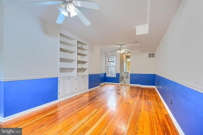 property at 1419 Battery Ave