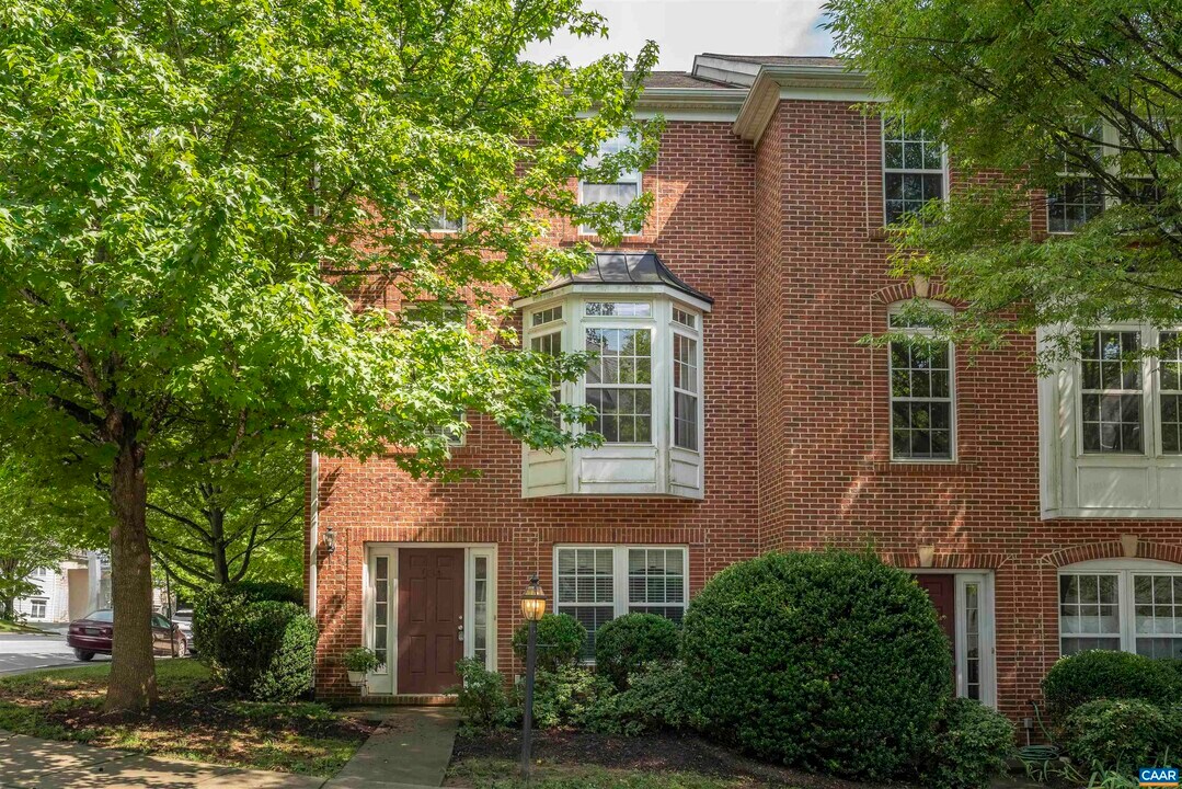 934 Bing Ln in Charlottesville, VA - Building Photo
