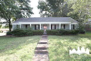 3054 Pine Allee Cove in Memphis, TN - Building Photo
