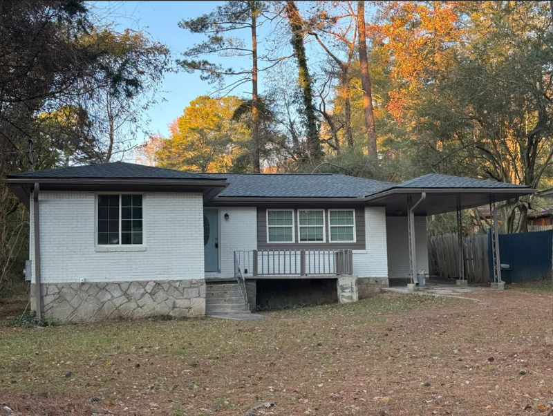 3340 Pinehill Dr in Decatur, GA - Building Photo