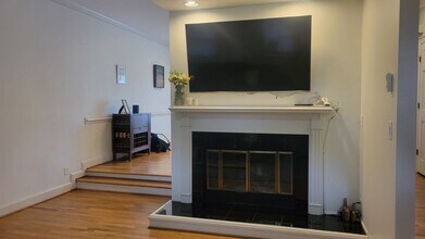 839 Botetourt Gardens in Norfolk, VA - Building Photo - Building Photo