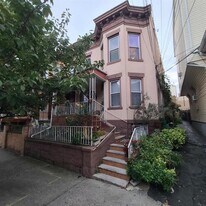 325 58th St in West New York, NJ - Building Photo