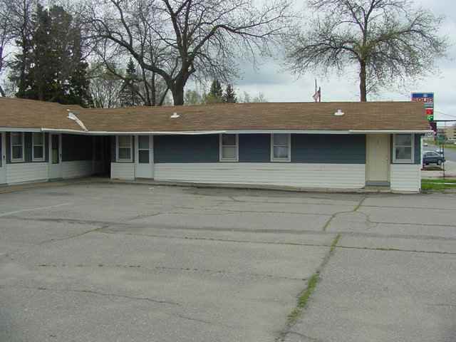 1705 N 9th Ave in Virginia, MN - Building Photo - Building Photo