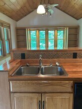 16 Lindsey Rd in Asheville, NC - Building Photo - Building Photo