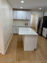 6 Monroe St in West Long Branch, NJ - Building Photo - Building Photo