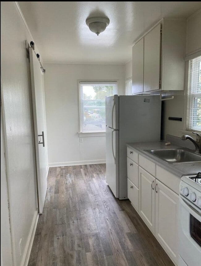 property at 21625 E Cliff Dr