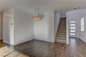 727 Foreign Reef Wy, Unit N-416 in Las Vegas, NV - Foto de edificio - Building Photo