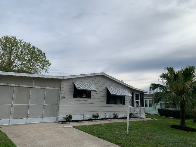 property at 913 Oleander St