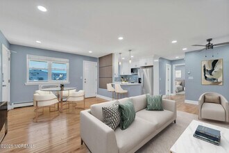 75 Wharfside Dr in Monmouth Beach, NJ - Building Photo - Building Photo